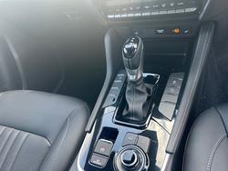 2025 Isuzu
MU-X LS-T