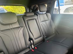 2025 Isuzu
MU-X LS-T
