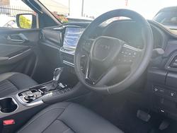 2025 Isuzu
MU-X LS-T