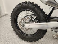 2026 Triumph TF 450-E BLACK/WHIT