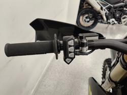 2026 Triumph TF 450-E BLACK/WHIT