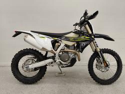2026 Triumph TF 450-E BLACK/WHIT