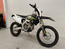 2026 Triumph TF 450-E BLACK/WHIT