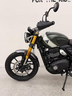 2026 Triumph SCRAMBLER 400 X Matt Khaki Green / White