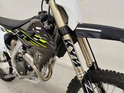 2026 Triumph TF 250-X BLACK/WHIT
