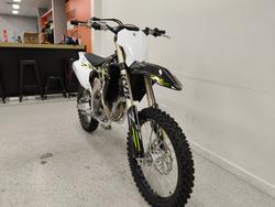 2026 Triumph TF 250-X BLACK/WHIT