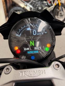2026 Triumph TRIDENT 800 Jet Black