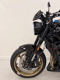 2026 Triumph TRIDENT 800 Jet Black