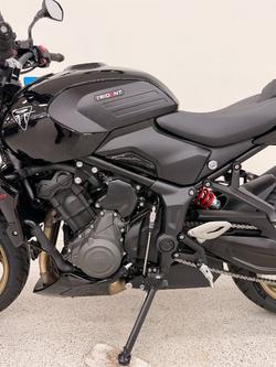 2026 Triumph TRIDENT 800 Jet Black