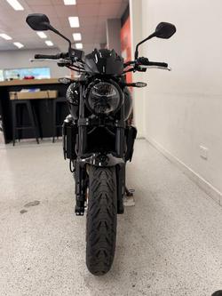2026 Triumph TRIDENT 800 Jet Black