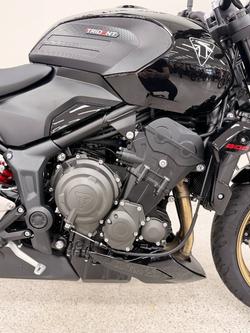 2026 Triumph TRIDENT 800 Jet Black