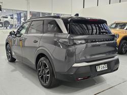 2025 Peugeot 5008 GT Premium Hybrid
