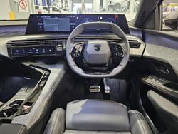 2025 Peugeot 5008 GT Premium Hybrid