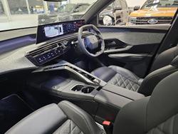 2025 Peugeot 5008 GT Premium Hybrid