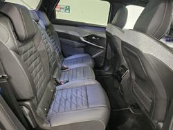 2025 Peugeot 5008 GT Premium Hybrid