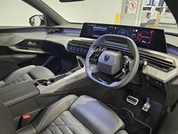 2025 Peugeot 5008 GT Premium Hybrid