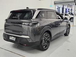 2025 Peugeot 5008 GT Premium Hybrid