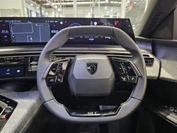 2025 Peugeot 5008 GT Premium Hybrid