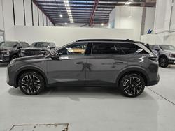 2025 Peugeot 5008 GT Premium Hybrid