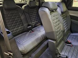 2025 Peugeot 5008 GT Premium Hybrid