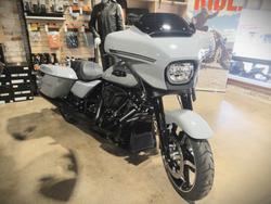 2026 HARLEY-DAVIDSON STREET GLIDE 117 (FLHX) ROAD GREY