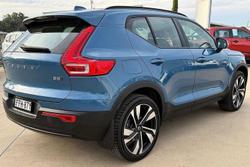 2023 Volvo XC40 Ultimate B5 Dark