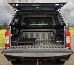 2022 Nissan Navara ST
