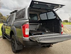 2022 Nissan Navara ST