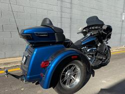 2017 Harley-Davidson Tri Glide Anniversary 107 (FLHTCUTG_ANV) Trike Black