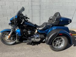 2017 Harley-Davidson Tri Glide Anniversary 107 (FLHTCUTG_ANV) Trike Black