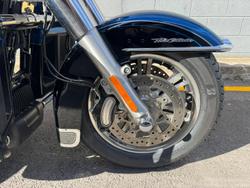 2017 Harley-Davidson Tri Glide Anniversary 107 (FLHTCUTG_ANV) Trike Black