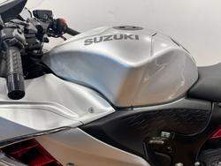 2021 Suzuki GSX1300RA (HAYABUSA) SILVER