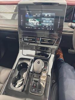 2025 GAC M8 PHEV Premium