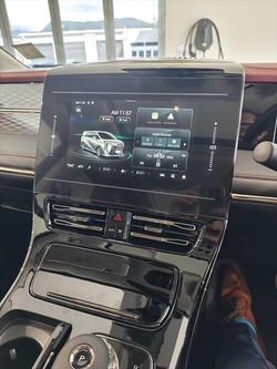 2025 GAC M8 PHEV Premium