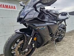 2023 Yamaha YZF-R1 Black