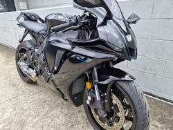2023 Yamaha YZF-R1 Black