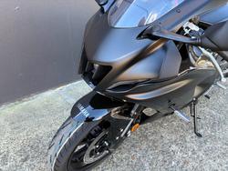 2025 Yamaha YZF-R7LA BLACK