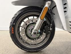 2025 Lambretta 2025 Lambretta 200CC V200 Special Flex Dual Channel ABS White