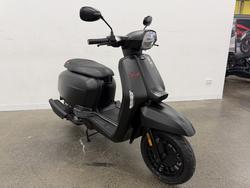 2025 Lambretta 2025 Lambretta 200CC V200 Special Flex Dual Channel ABS Black