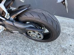 2024 Ducati STREETFIGHTER V2 R