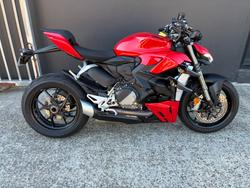Ducati Streetfighter V2