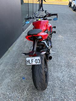 2024 Ducati STREETFIGHTER V2 R