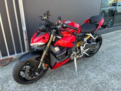 2024 Ducati STREETFIGHTER V2 R