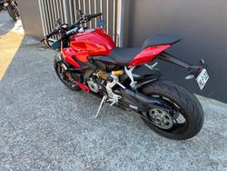 2024 Ducati STREETFIGHTER V2 R