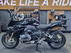 2023 BMW Motorrad R 1250 RS TRIPLE BLACK BLACK STORM METALLIC