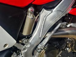 2006 Honda CR250R Red
