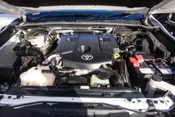 2017 Toyota Hilux SR5