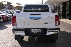 2017 Toyota Hilux SR5
