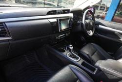 2017 Toyota Hilux SR5