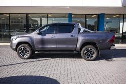 2022 Toyota Hilux SR5